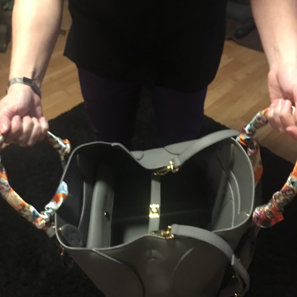 Grey Purse - Picture 3 of 8
